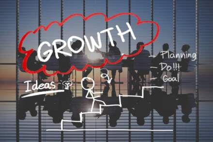 How Small Businesses Should Set Realistic Growth Goals for the New Year